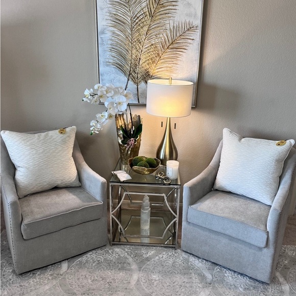 1-NWT CALLISTO HOME DECORATIVE THROW PILLOW (Read description details) - Picture 7 of 15